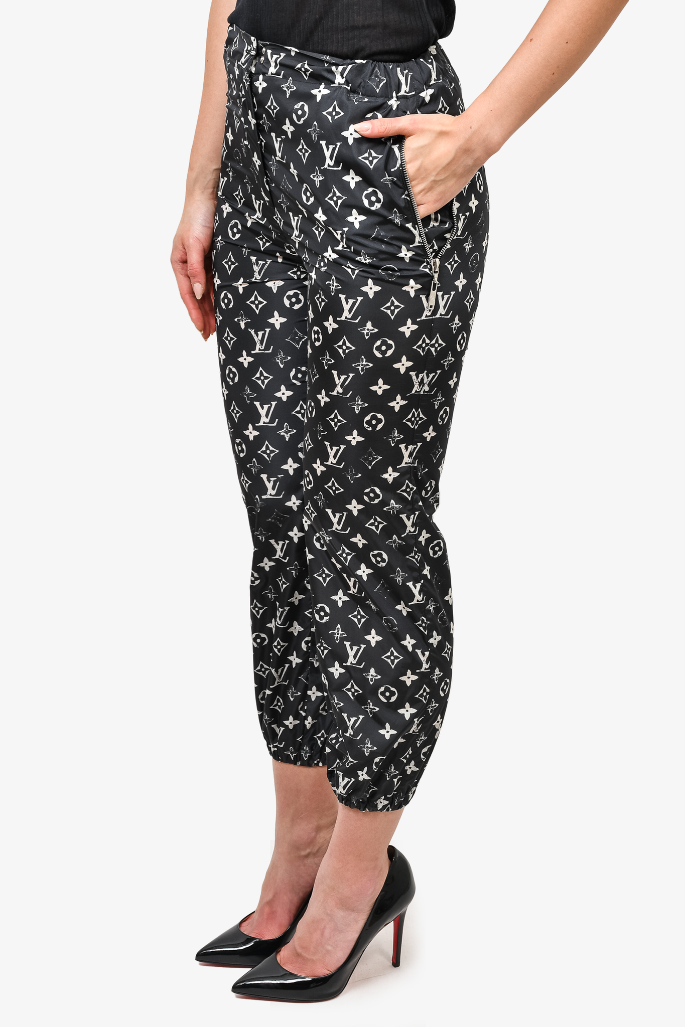 Louis Vuitton Women's jogging pants Black polyamide monogram size