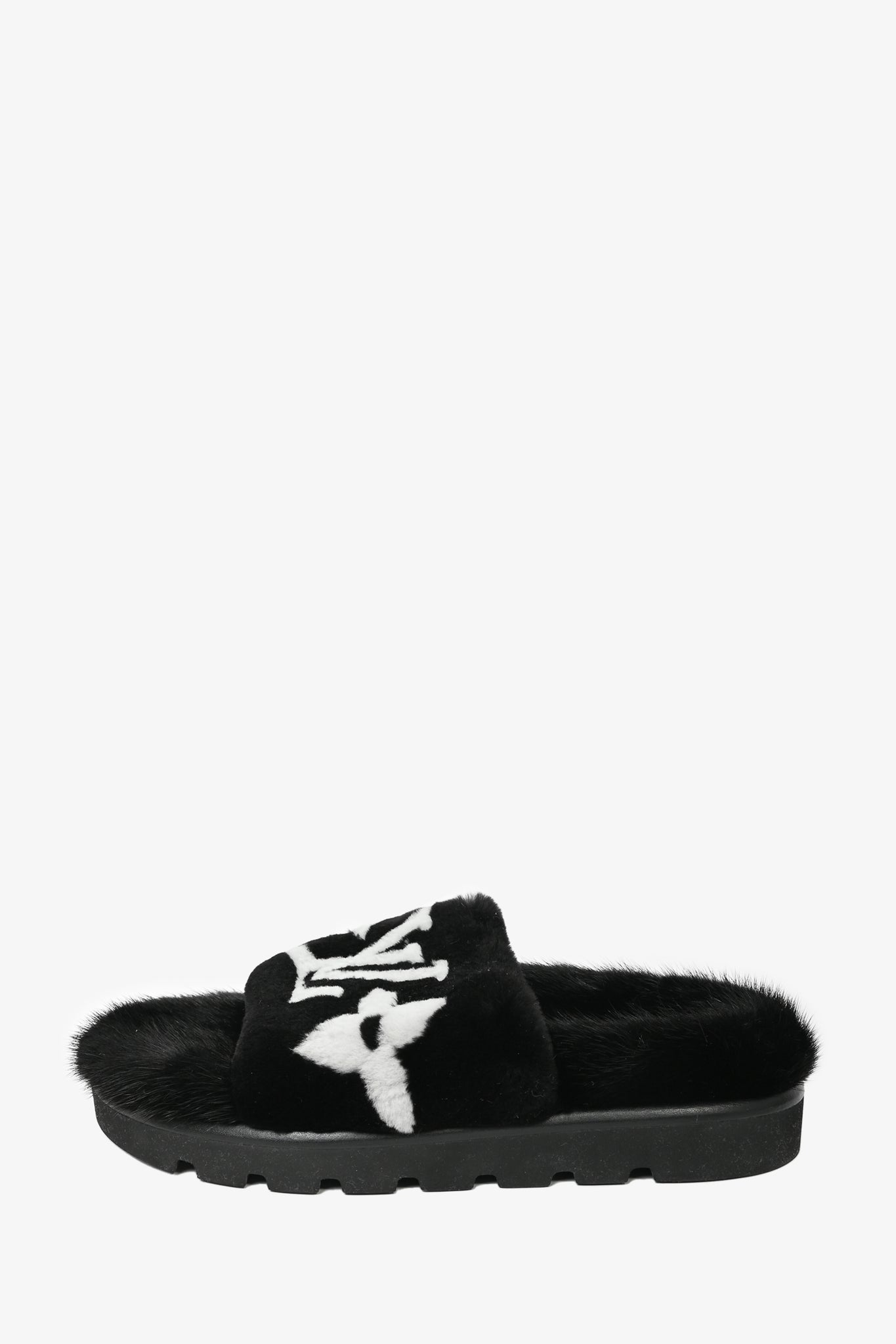 Louis Vuitton Black/White Shearing Fur Slide Flats Size 38 Louis