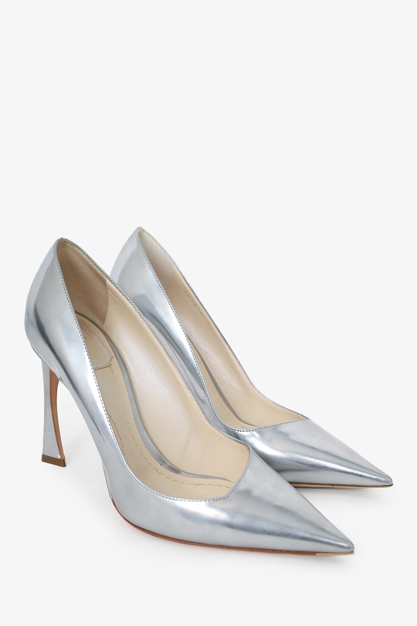 New heel sliders now available ✓ Inquiries- 8054949311 #godgiftfootwear  FEBINSTACODE1millonViews