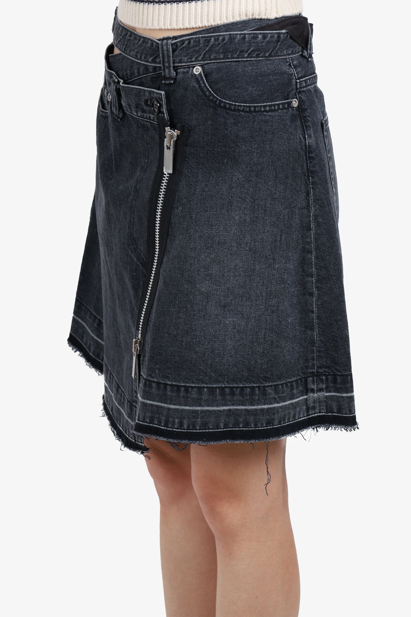 Black asymmetrical skirt outlet with zipper