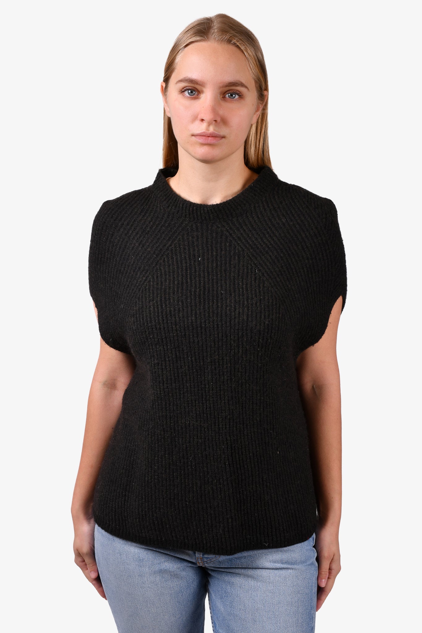 Cashmere knit vest